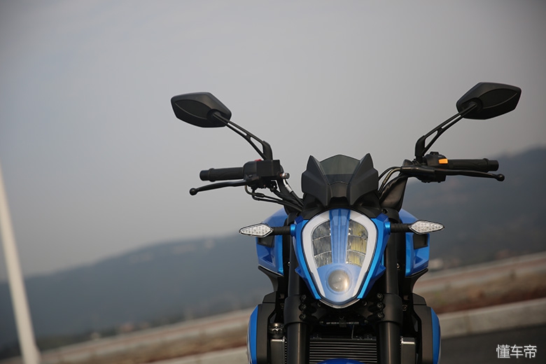 新感觉250单缸极速测试,新感觉250百公里加速实测