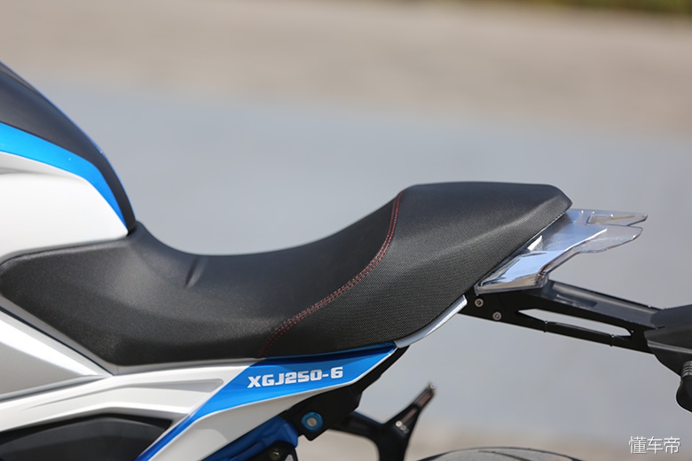 新感觉250单缸极速测试,新感觉250百公里加速实测