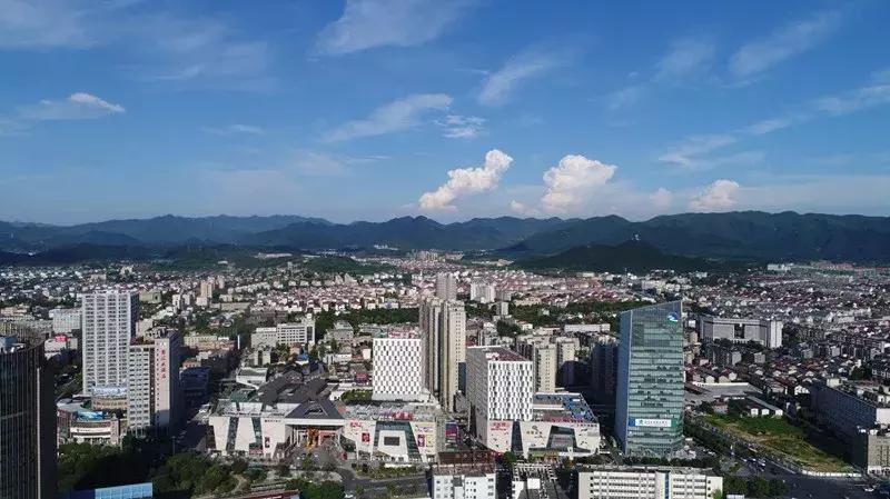 给你一个爱上电影的理由,给你一个爱上丽江的理由