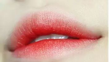 以前流行的咬唇妆,以前很流行的咬唇妆
