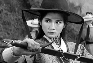 比起港片里这些“打女”，古墓丽影弱爆，选出你最喜欢的“侠女”