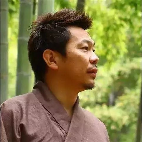 破产米店到赚一个亿利润的神话—八代目儀