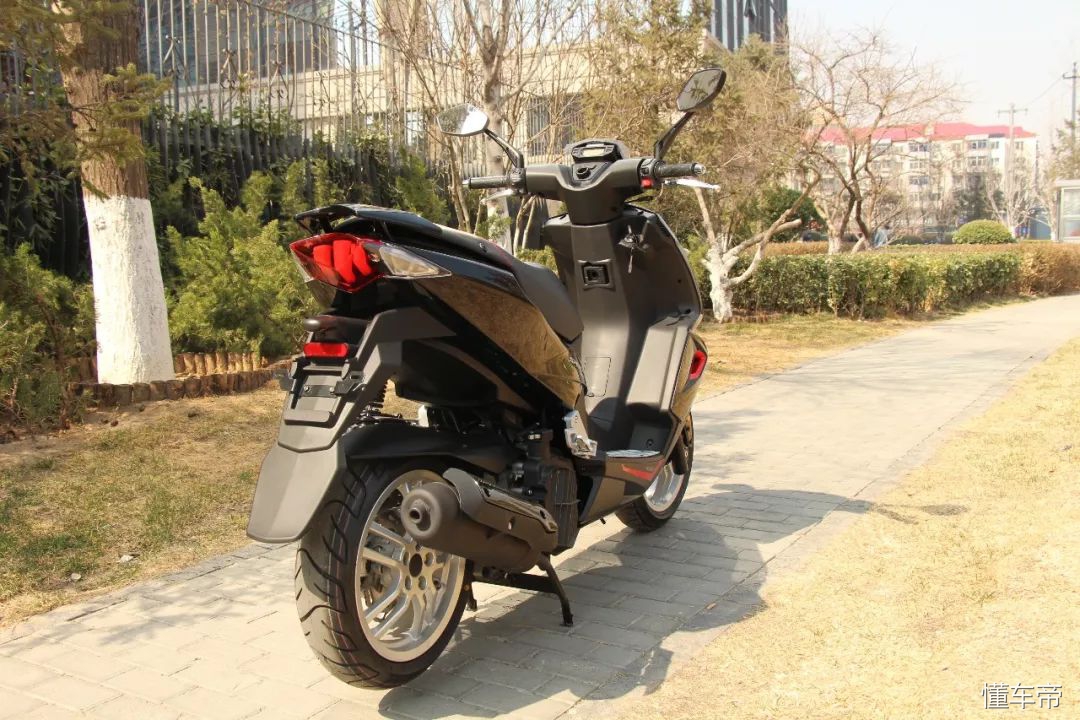 标致125水冷踏板,标致水冷150踏板车测评