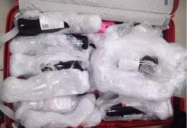 90年代一女子谈恋爱判死刑,为了爱情而判处死刑的女孩