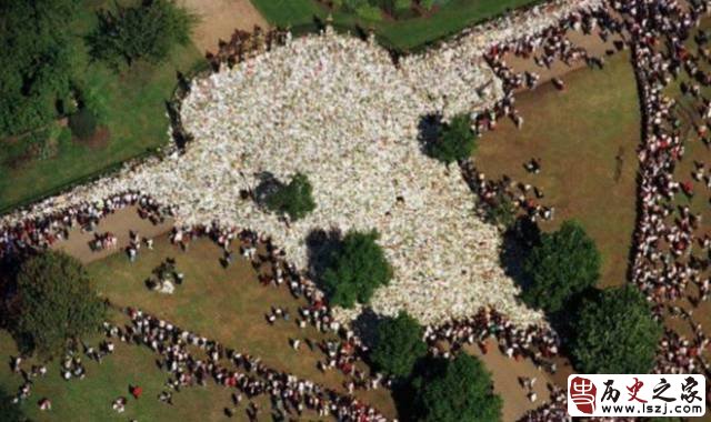 霍金本拉登高清壁纸,站着的霍金的照片