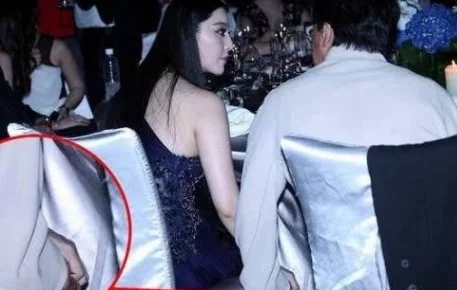 范冰冰和成龙的吻戏,范冰冰成龙小动作