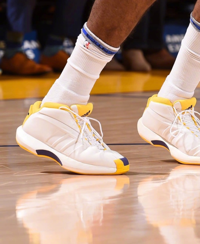 3月24日球鞋精选库里首次上脚五代低帮版球鞋登场