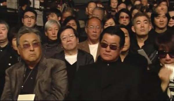 曾是一代巨星,人称学生王子,江湖地位显赫,连向华强都向他低头