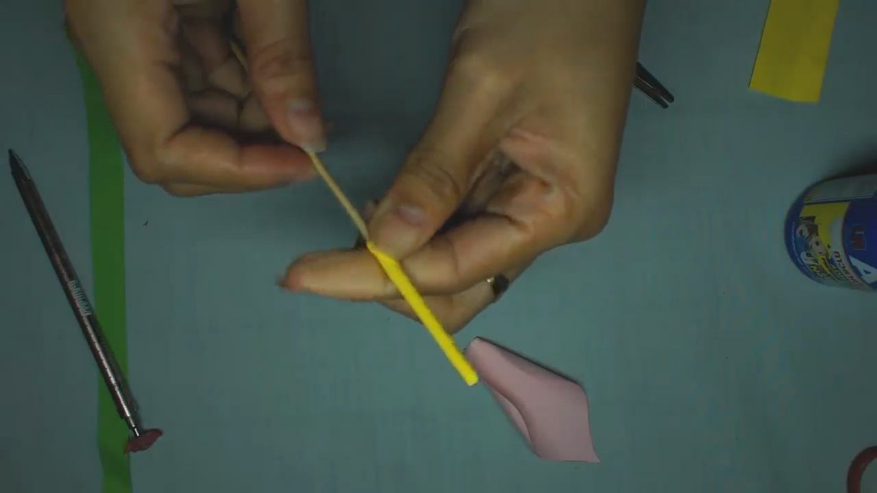 怎么让马蹄莲快速盛开,用简单的方法做一枝会开的莲花