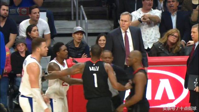 哈登垫脚报销格里芬,格里芬垫脚哈登完整版