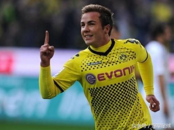 格策被评为最失望的球员,格策2013年转会费