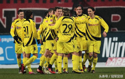 格策被评为最失望的球员,格策2013年转会费