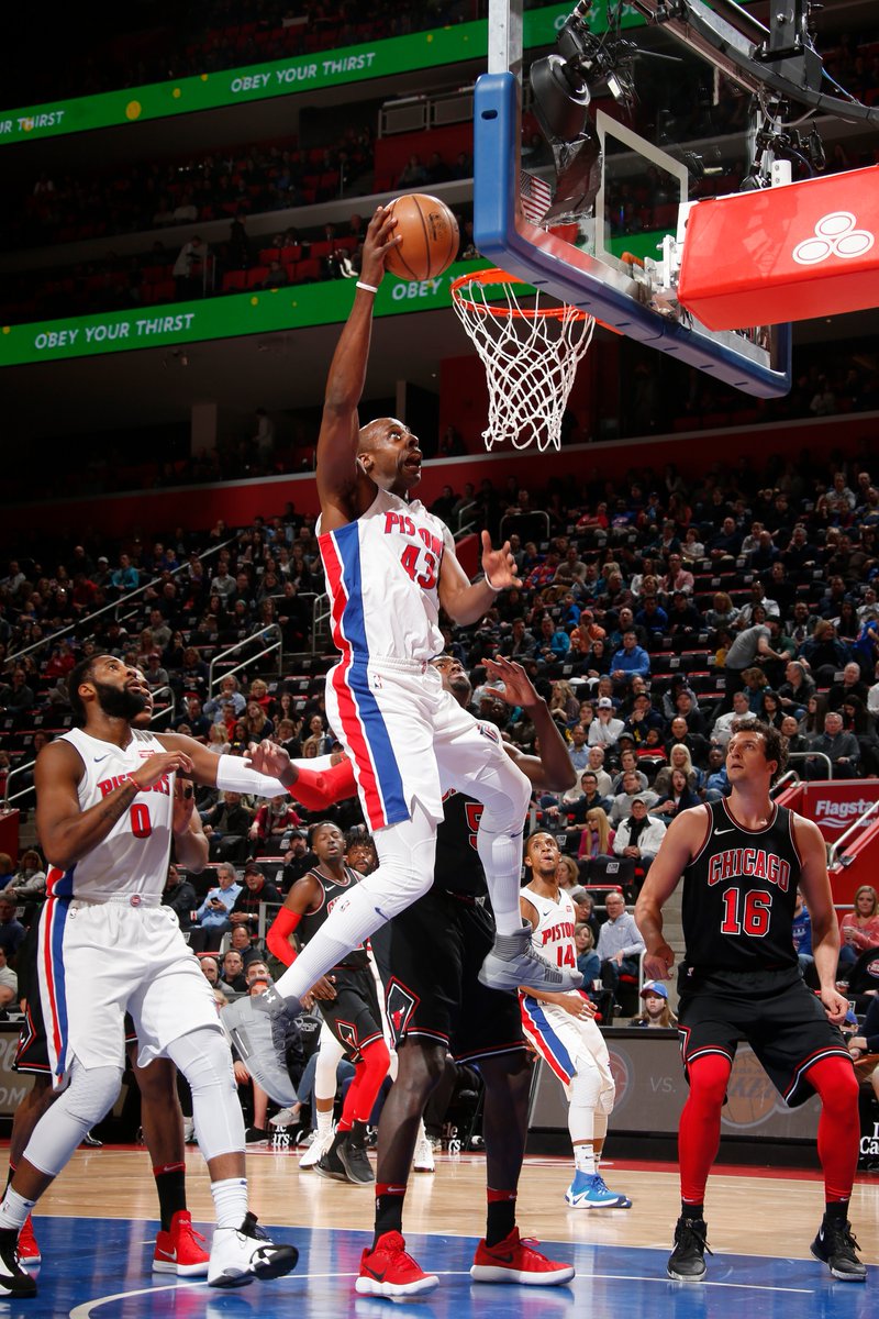 太阳总……有喜欢穿风骚球鞋的球员，走了一个塔克，冒出俩控卫…