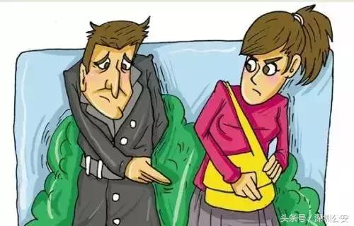 男子抢了一个空包包，换来警方一副*铐手**