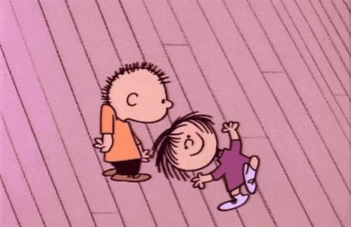 晴天霹雳一个女孩降生,女子产下双胞胎20年后发现蹊跷