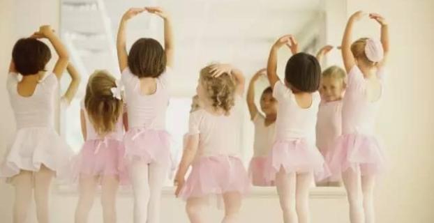 孩子的音乐兴趣培训,小孩兴趣班舞蹈和唱歌选哪个