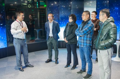 中发造访百分点科技进行参观交流