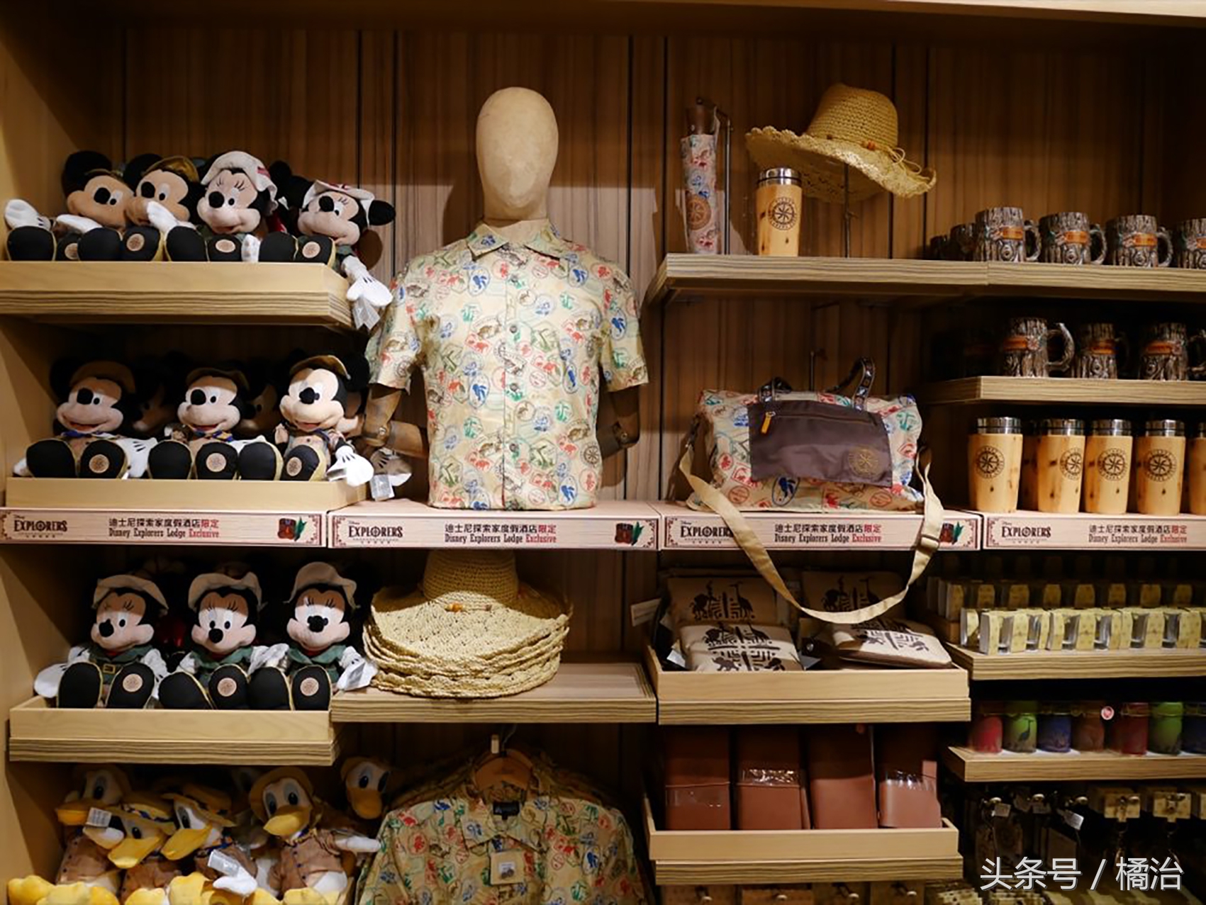 去香港迪士尼入住体验,香港迪士尼探索家酒店游泳池