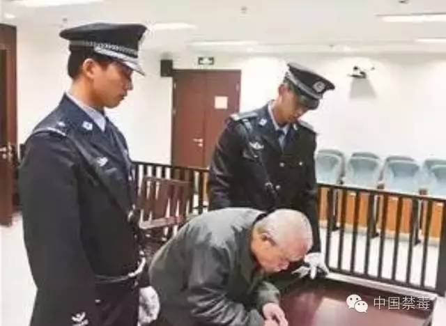 有批中国女孩在海外排队等待死刑……
