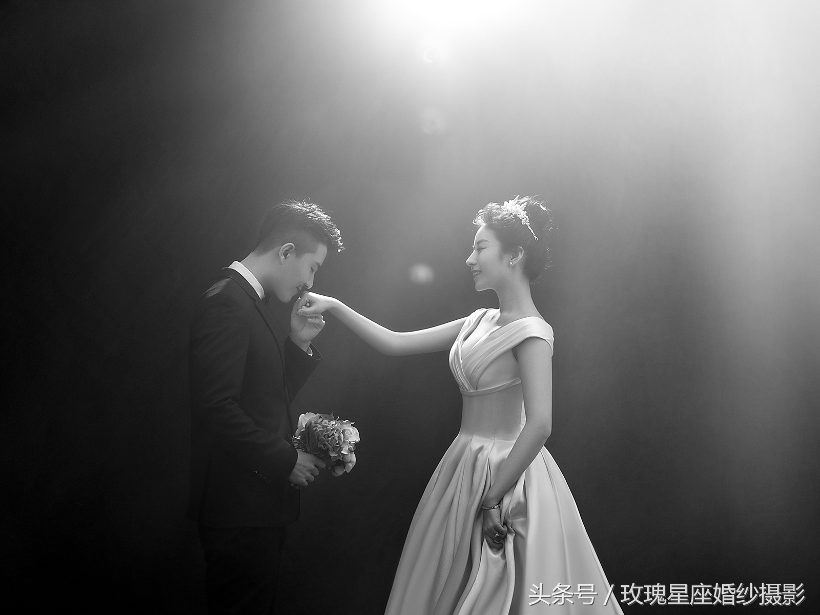 平胸怎么穿婚纱,平胸新娘穿什么婚纱好看