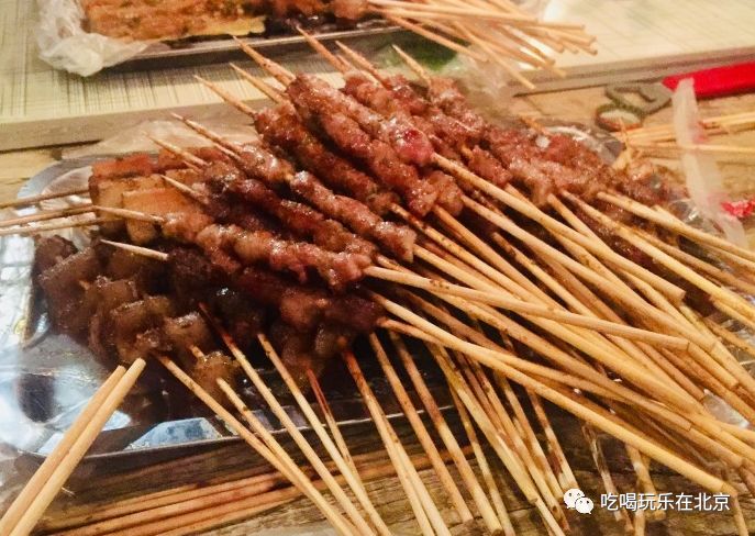 这么low的店，竟然这么多人抢着去吃