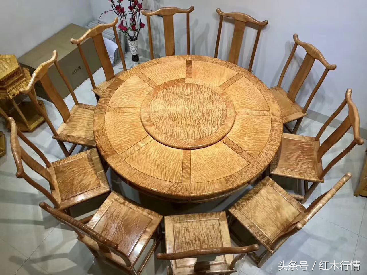 最流行的红木餐桌,哪种红木餐桌最实用好看