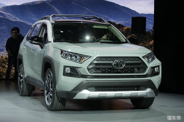 丰田小公主4驱19款多少钱,丰田小公主2019款配置