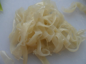 好吃的凉皮在家就可以做简单易懂,手工凉皮无添加劲道爽口好吃