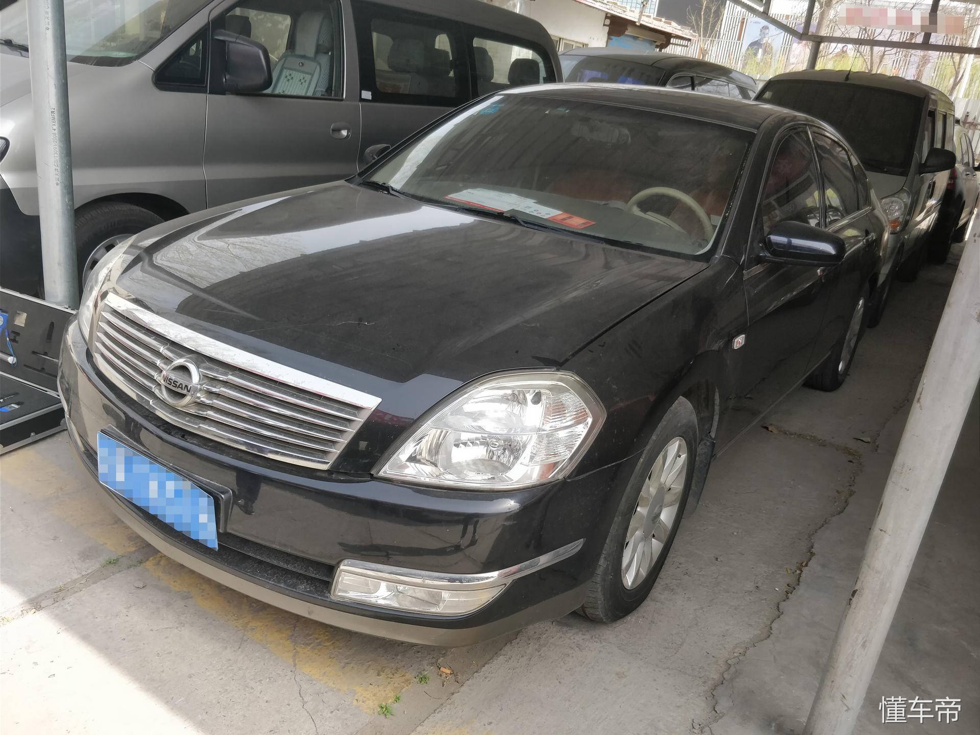 3万块钱日产天籁白色,3万元买二手日产天籁