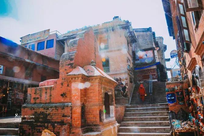 银行卡钱被盗保险怎么赔,银行卡在境外被盗刷该谁理赔