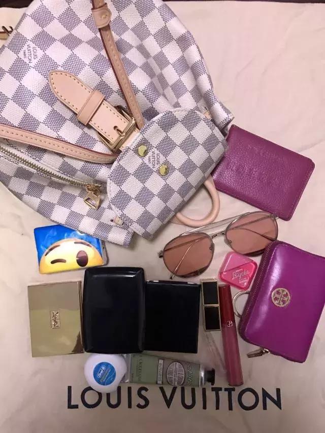 翻包行动|我居然在职场精英小姐姐的包里发现了。。。