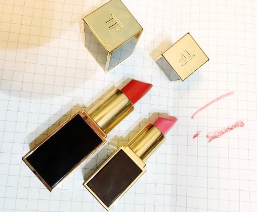 美少女心愿：希望全世界的口红都能出迷你版！每支都可以试一下！