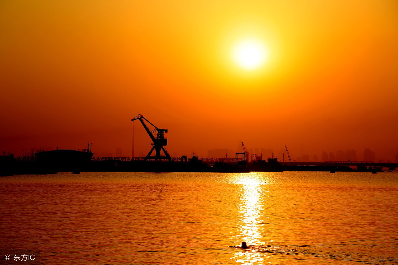 现在在青岛买房，黄岛是否值得买？和市南市北二手房比怎么样？