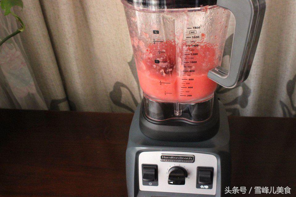 夏日自制冷饮沙冰,如何自制真正的水果冰沙