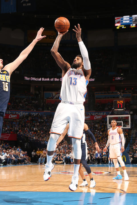 勒布朗最新战靴,勒布朗创造纪录