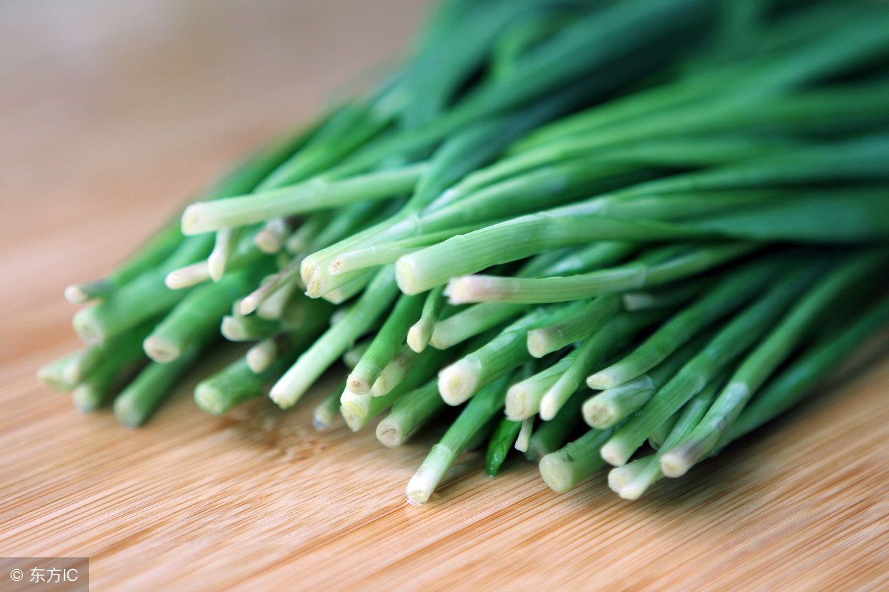 吃了韭菜会肚子涨是什么原因,春韭菜的禁忌与副作用