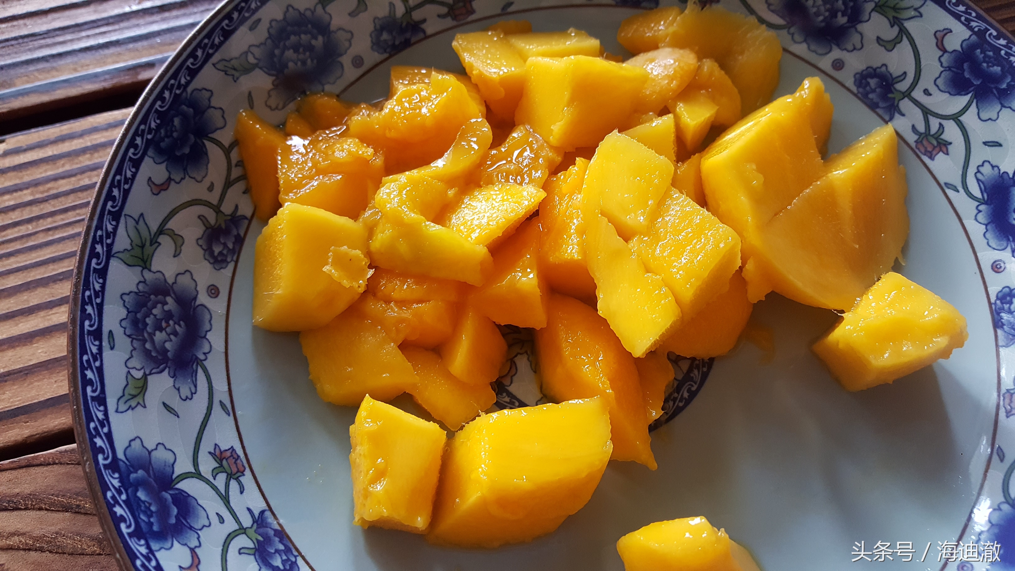 怎么做夏天水果冰沙,夏天在家自制水果冷饮冰沙