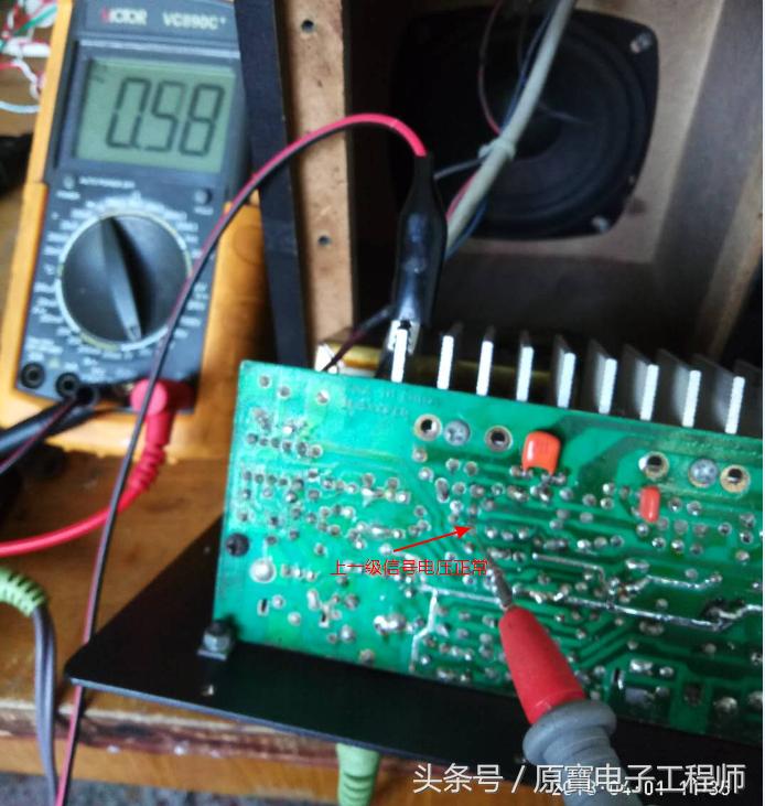 老式功放连音箱噪声很大怎么维修,功放连音箱左声道有杂音且声小