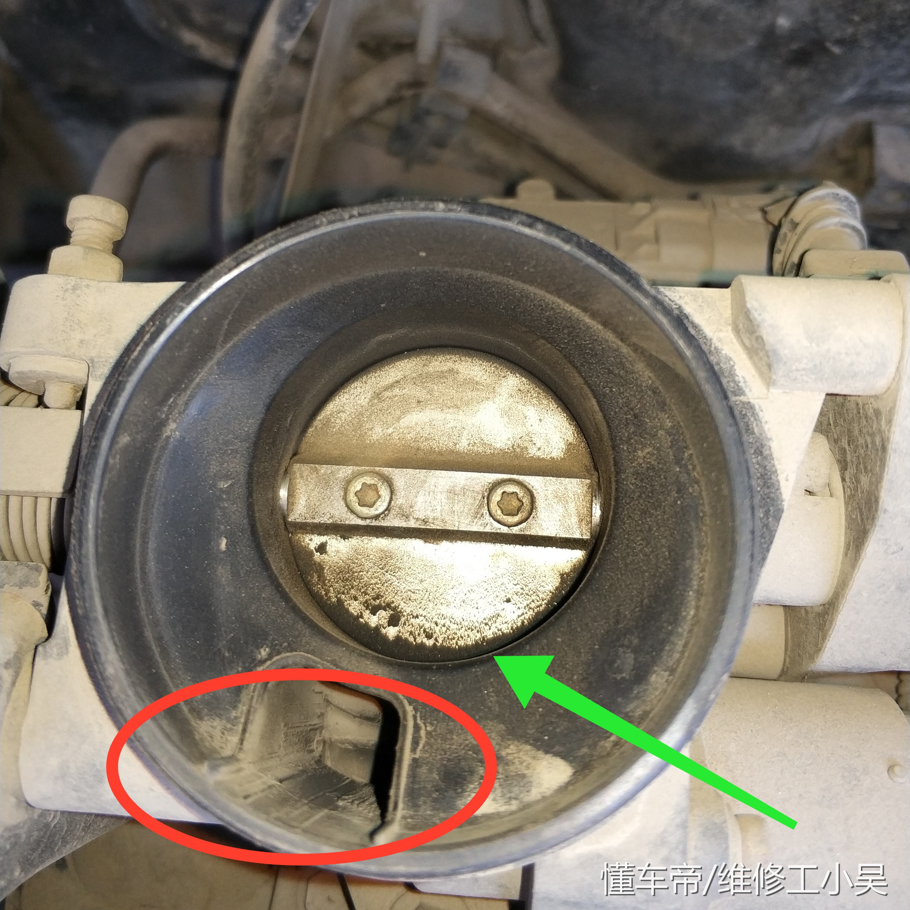 10万公里的比亚迪拧钥匙没反应，车主却把车推到了修理厂检查！