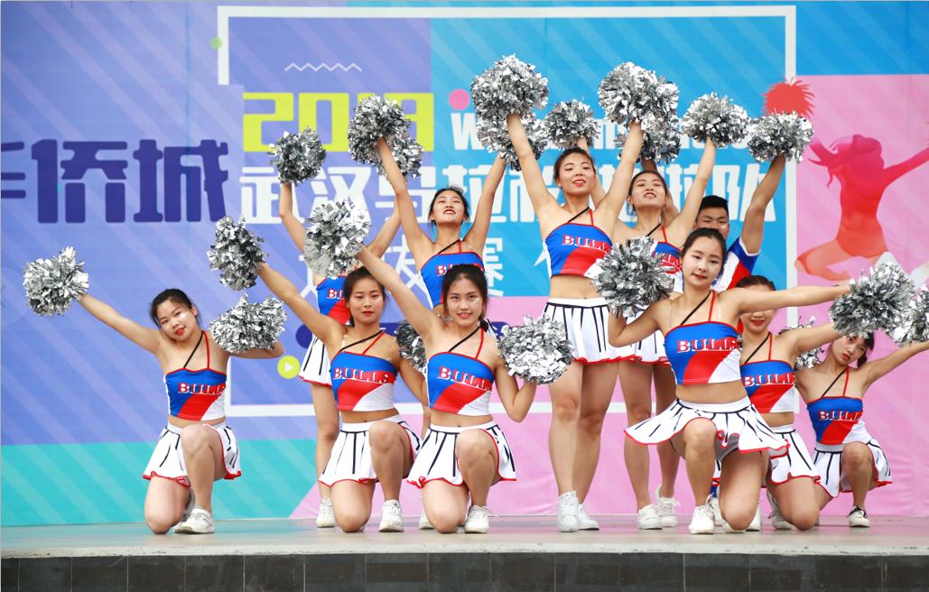 华侨城联盟竞技场表演全程,华侨城表演