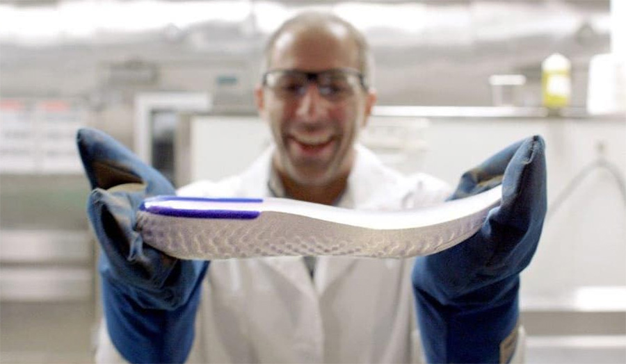 选adie还是mdie,选adidas还是aj