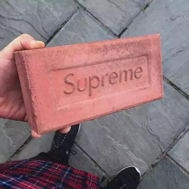 supreme日本卖多少钱,supreme日本专卖店