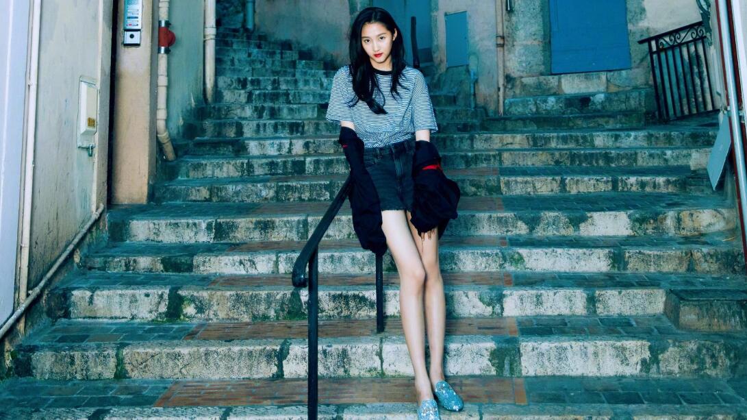 为什么男人喜欢长腿的女生,男生喜欢长腿还是喜欢短腿女生