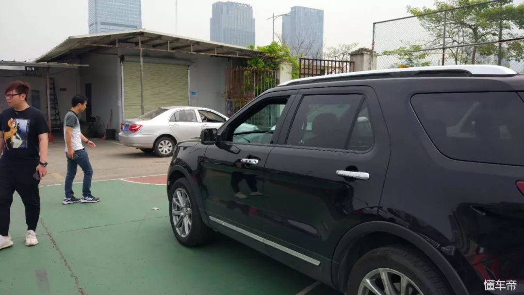 我用一包七星蓝莓爆珠的代价，发现了天猫自动售车大楼背后的秘密