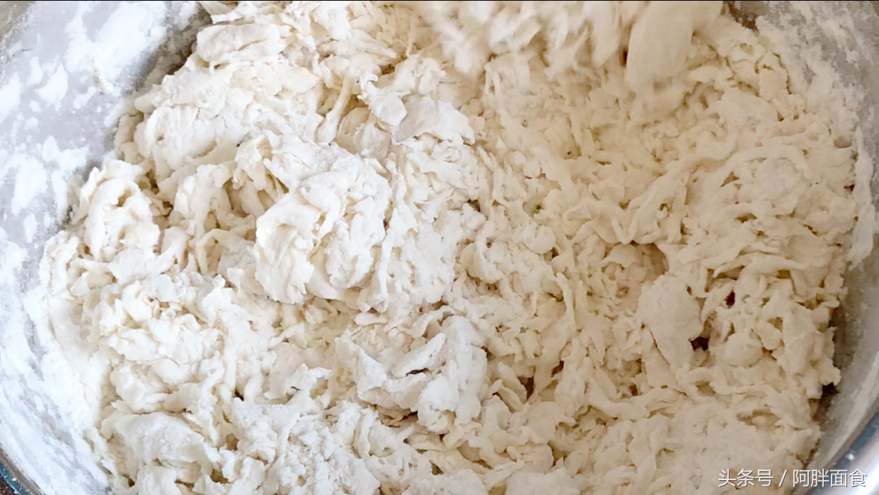 怎样蒸的馒头松软表皮光滑不发黄,做馒头和面的方法和技巧