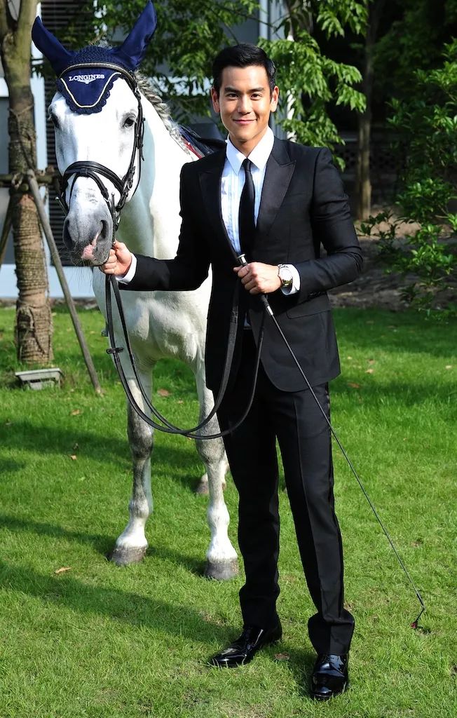 彭于晏浪琴表,彭于晏在外面不戴浪琴表吗