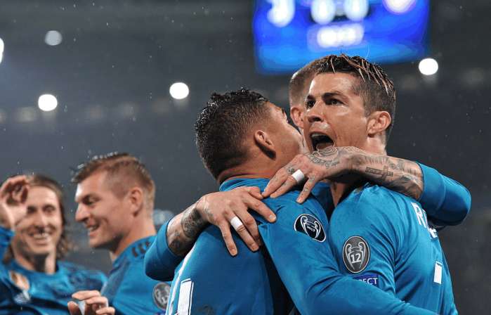 c罗倒钩后布冯立即为其竖拇指,c罗倒钩破门布冯离地多少米