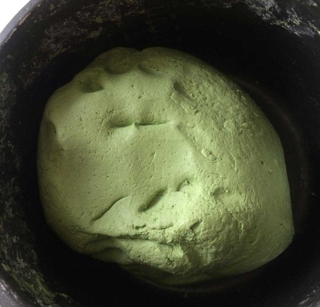 艾叶糯米团子的做法大全,糯米粉艾叶团子