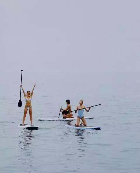 贾斯汀比伯前任赛琳娜,傻脸娜和贾斯汀比伯以前在一起