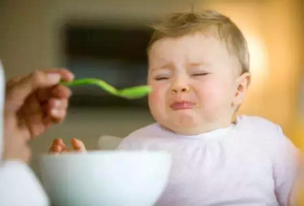 娃娃胃口不好抵抗力低怎么办,娃娃不爱吃饭胃口差怎么办